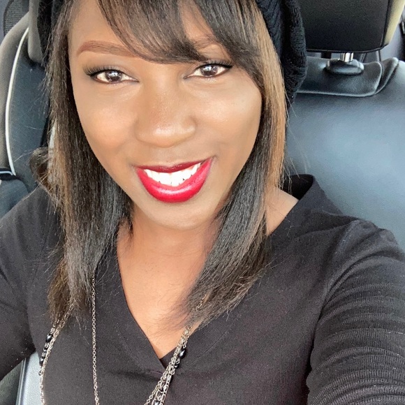 Meet your Posher - Picture 1 of 2